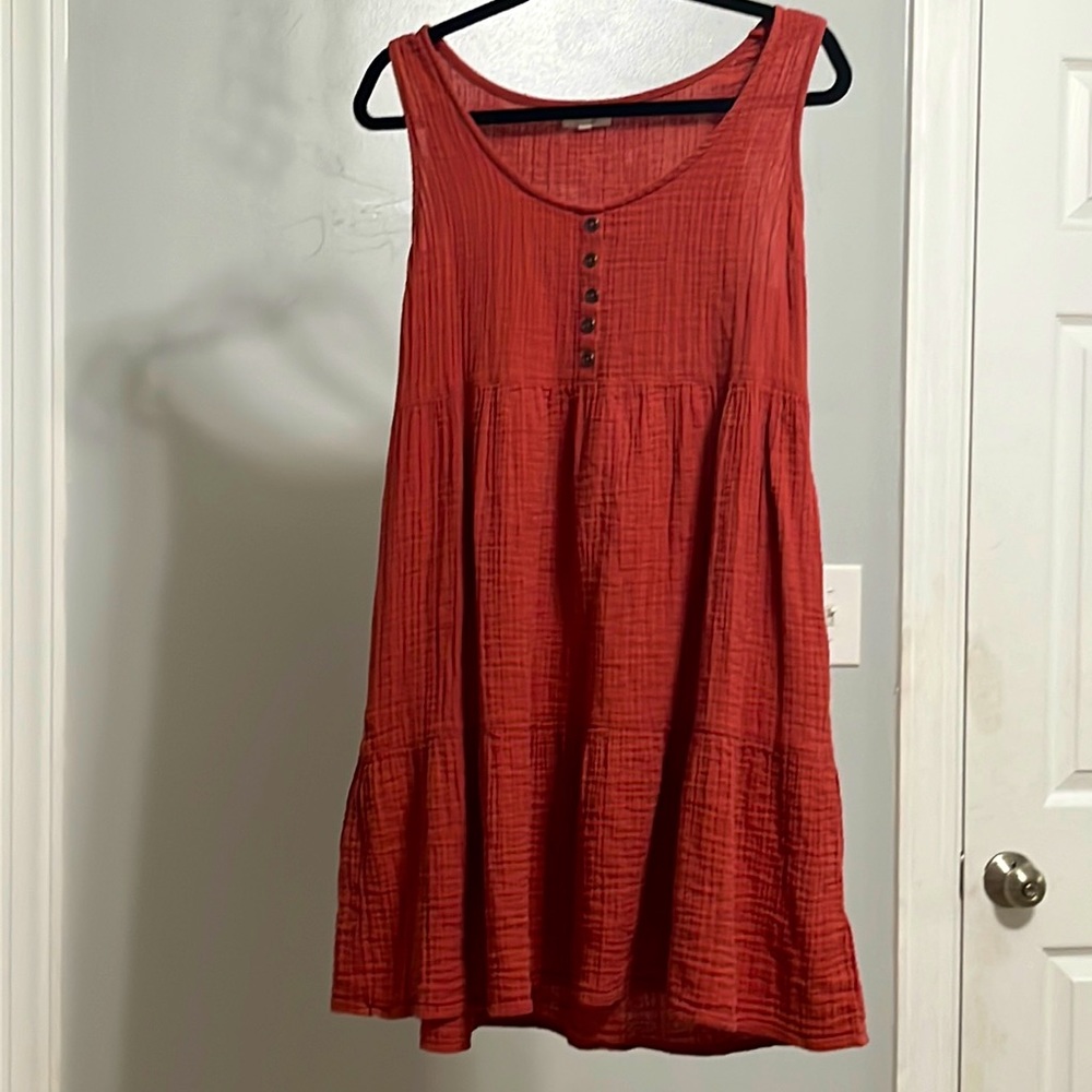 Burgundy, red dress with buttons and pockets